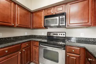 7575 Kirby Dr, Houston, TX 77030 - Photo 18