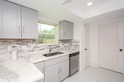 11510 Leader Street, Houston, TX 77072 - Photo 8
