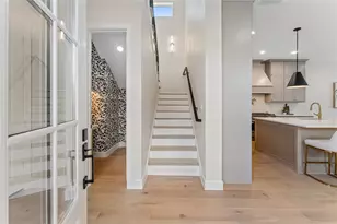 1318 E 32nd 1/2 St, Houston, TX 77022 - Photo 2