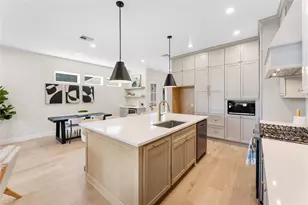 1318 E 32nd 1/2 St, Houston, TX 77022 - Photo 10