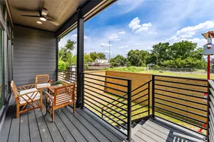 1318 E 32nd 1/2 St, Houston, TX 77022 - Photo 16