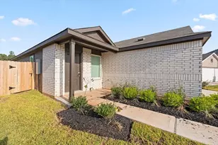 1627 Winwood Dr, Conroe, TX 77303 - Photo 2