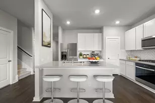 2442 E Heritage Dr, Dayton, TX 77535 - Photo 4