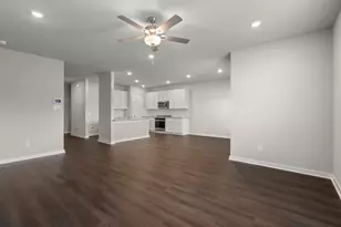 2442 E Heritage Dr, Dayton, TX 77535 - Photo 12