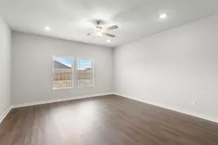 2442 E Heritage Dr, Dayton, TX 77535 - Photo 14