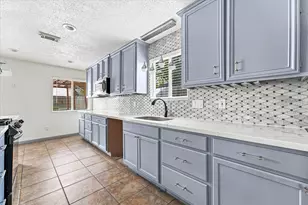 15919 Barbarossa Dr, Houston, TX 77083 - Photo 12