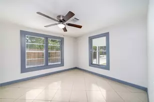 9201 Klondike St, Houston, TX 77075 - Photo 16