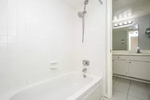 8433 Hearth Dr, Houston, TX 77054 - Photo 6