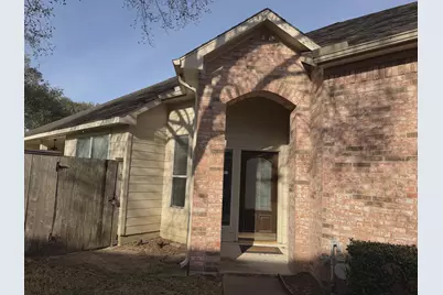 2202 Capri Court, Pearland, TX 77581 - Photo 2