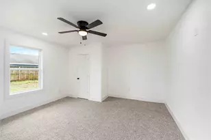 9226 Grady St, Houston, TX 77016 - Photo 16