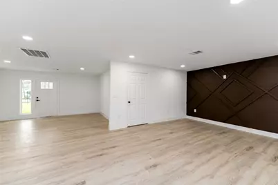 9226 Grady Street, Houston, TX 77016 - Photo 6