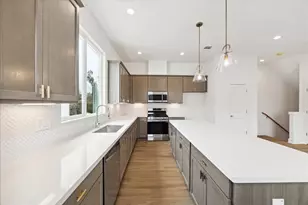 1658 W Tidwell Rd, Houston, TX 77091 - Photo 4