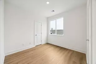 1658 W Tidwell Rd, Houston, TX 77091 - Photo 14