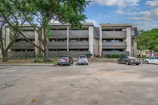 3015 Walnut Bend Ln, Houston, TX 77042 - Photo 28