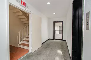 3015 Walnut Bend Ln, Houston, TX 77042 - Photo 26