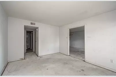 3015 Walnut Bend Lane #24, Houston, TX 77042 - Photo 18