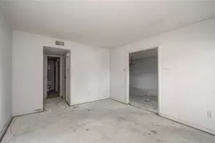 3015 Walnut Bend Ln, Houston, TX 77042 - Photo 18