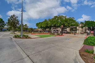 3015 Walnut Bend Ln, Houston, TX 77042 - Photo 34