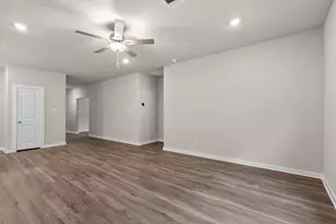 12331 Ridge Top Ct, Conroe, TX 77304 - Photo 10