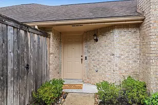 14115 Highcroft Dr, Houston, TX 77077 - Photo 2