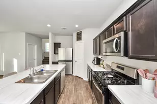 12754 Landon Light Ln, Houston, TX 77038 - Photo 10