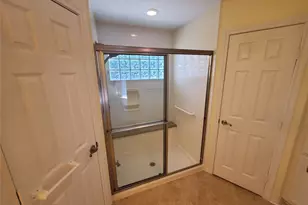 15815 Crestbrook Dr, Houston, TX 77059 - Photo 20