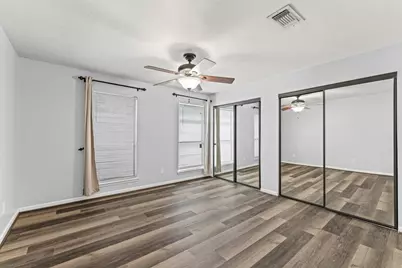 19 Hideaway Drive Drive, Friendswood, TX 77546 - Photo 8