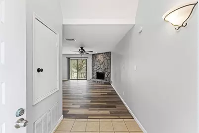 19 Hideaway Drive Drive, Friendswood, TX 77546 - Photo 4