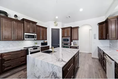 535 W Ansley Boulevard, San Antonio, TX 78221 - Photo 14