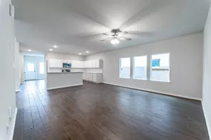 1926 Middle Pass Ln, Angleton, TX 77515 - Photo 8