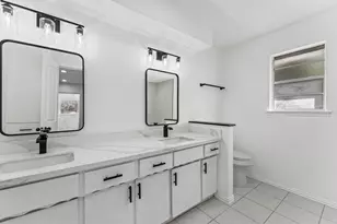 1123 Suwanee Ln, Houston, TX 77090 - Photo 24