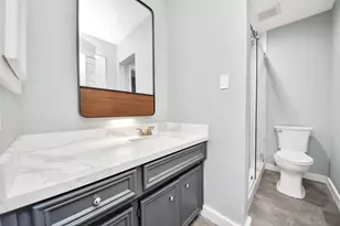 3210 Shadowwalk Dr, Houston, TX 77082 - Photo 32