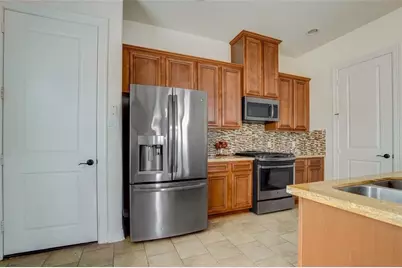 28 W Oaks Drive, Houston, TX 77058 - Photo 4