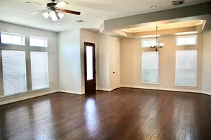 28 W Oaks Dr, Houston, TX 77058 - Photo 8