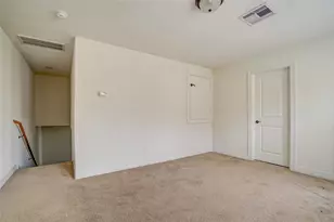 28 W Oaks Dr, Houston, TX 77058 - Photo 18