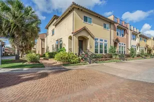 28 W Oaks Dr, Houston, TX 77058 - Photo 2