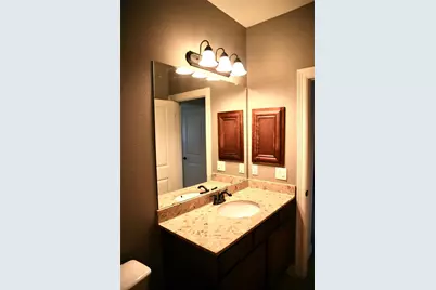 28 W Oaks Drive, Houston, TX 77058 - Photo 16