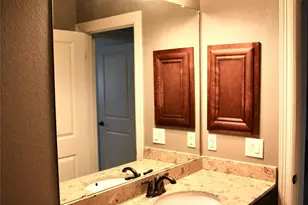 28 W Oaks Dr, Houston, TX 77058 - Photo 16