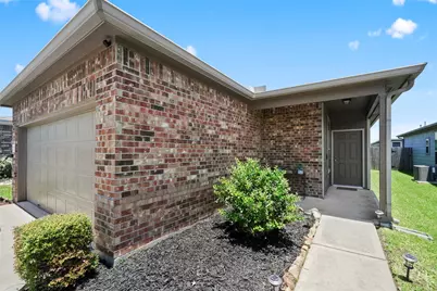2719 Skyview Long Drive, Houston, TX 77047 - Photo 2