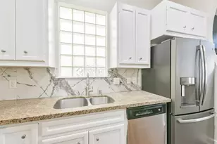 11307 Main Holly Dr, Houston, TX 77025 - Photo 18