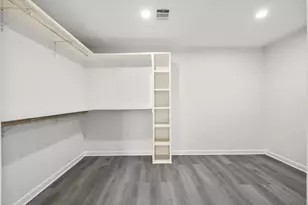 727 E 40th St, Houston, TX 77022 - Photo 16