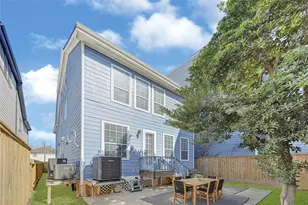 1420 W 26th St, Houston, TX 77008 - Photo 12