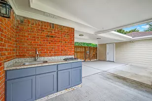 8530 Roos Rd, Houston, TX 77036 - Photo 38