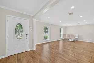 8530 Roos Rd, Houston, TX 77036 - Photo 6