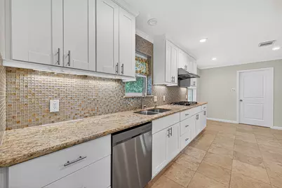 8530 Roos Road, Houston, TX 77036 - Photo 18
