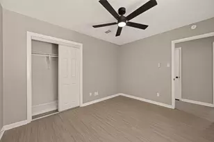 5923 Heatherbrook Dr, Houston, TX 77085 - Photo 18