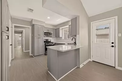 5923 Heatherbrook Drive, Houston, TX 77085 - Photo 8