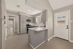 5923 Heatherbrook Dr, Houston, TX 77085 - Photo 8