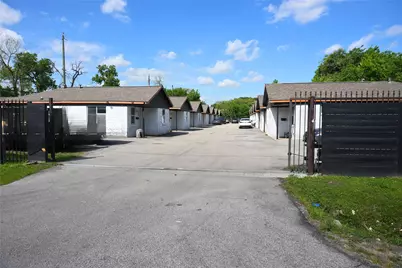 3805 Wipprecht Street, Houston, TX 77026 - Photo 8