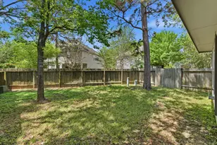 19 Aquiline Oaks Pl, The Woodlands, TX 77382 - Photo 28